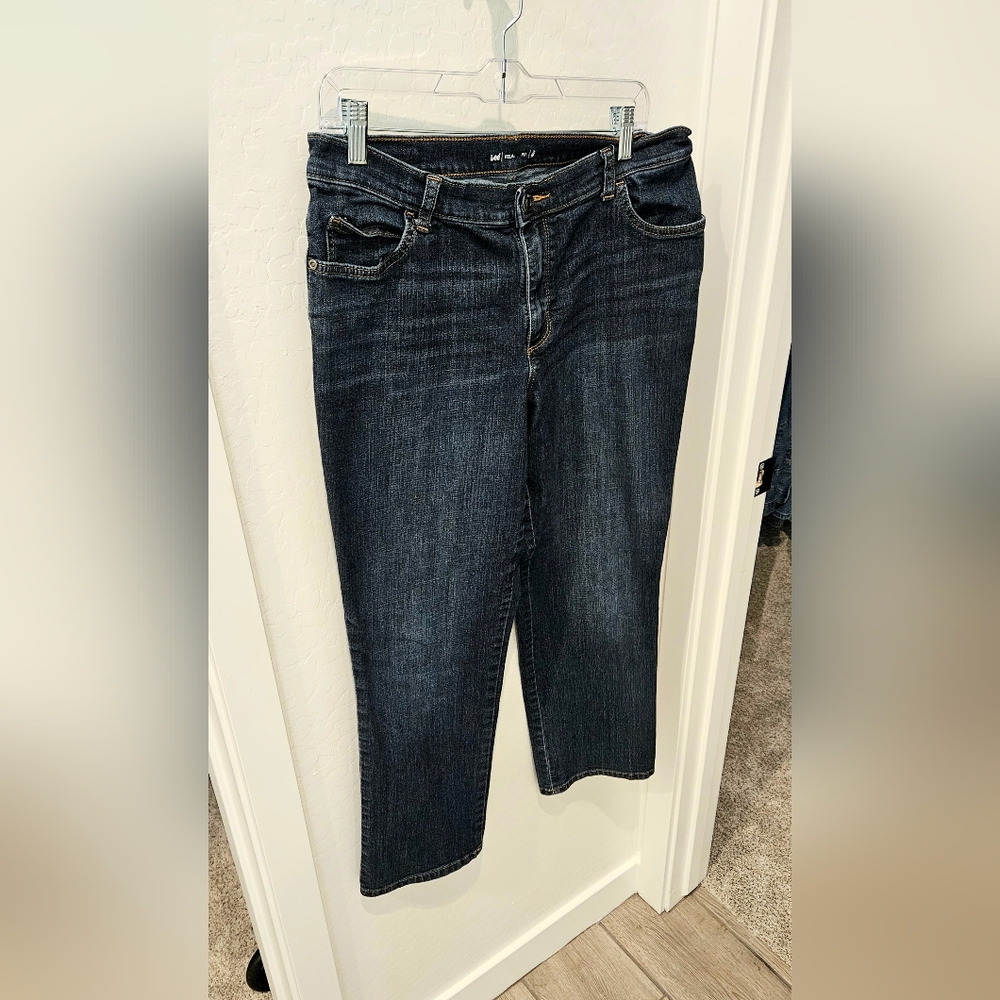 Lee Relaxed Fit Women's Jeans, Size 12 Short